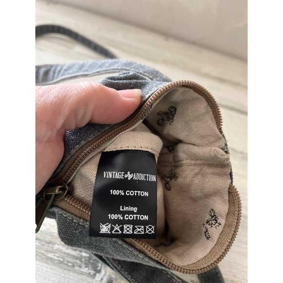 Vintage Addiction woman’s grey cloth crossbody purse - Picture 5 of 8